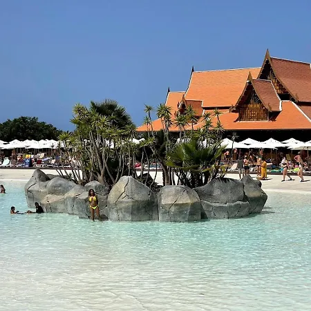 Island Village Ocean View Apartment *