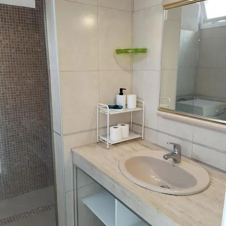 Island Village Ocean View Apartment